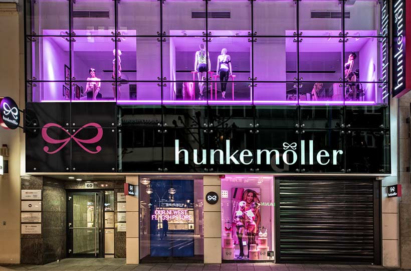 Eingangsbereich des Hunkemöller Shops in Düsseldorf, Referenz-Shop der Figo Gmbh, Shopdesign, Shopkonzeption, Projektleitung und Bauleitung