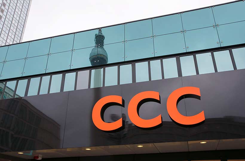 Außenansicht des CCC Shops am Alexanderplatz Berlin, Referenz-Shop der Figo Gmbh, Shopdesign, Shopkonzeption, Projektleitung und Bauleitung