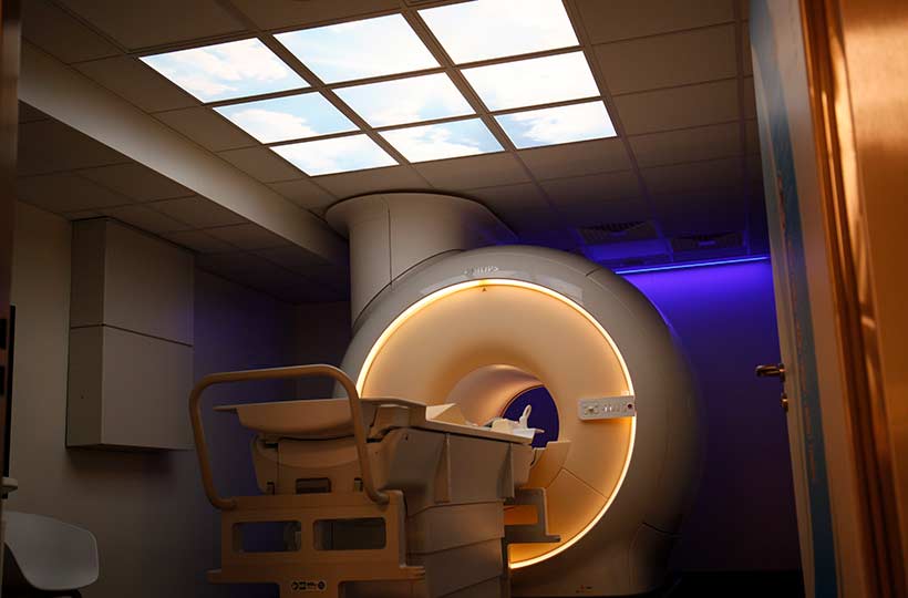 Ansicht Medneo, Referenz-Shop der Figo Gmbh, Shopdesign, Shopkonzeption, Projektleitung und Bauleitung