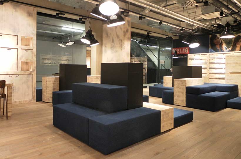 Innenansicht eines Mustang Shops, Referenz-Shop der Figo Gmbh, Shopdesign, Shopkonzeption, Projektleitung und Bauleitung