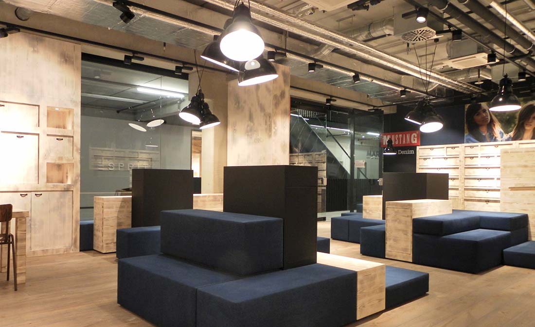 mustang jeans - Referenz der Figo Gmbh, Shopdesign, Shopkonzeption, Projektleitung und Bauleitung