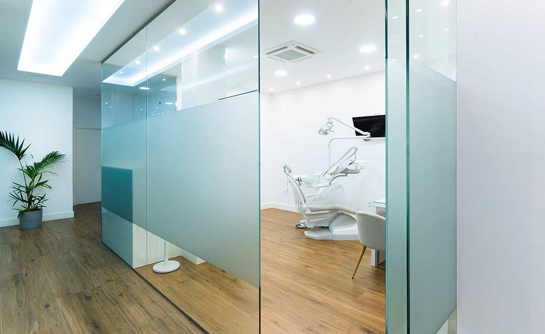 Praxis Behandlungsraum - Referenz der Figo Gmbh, Shopdesign, Shopkonzeption, Projektleitung und Bauleitung